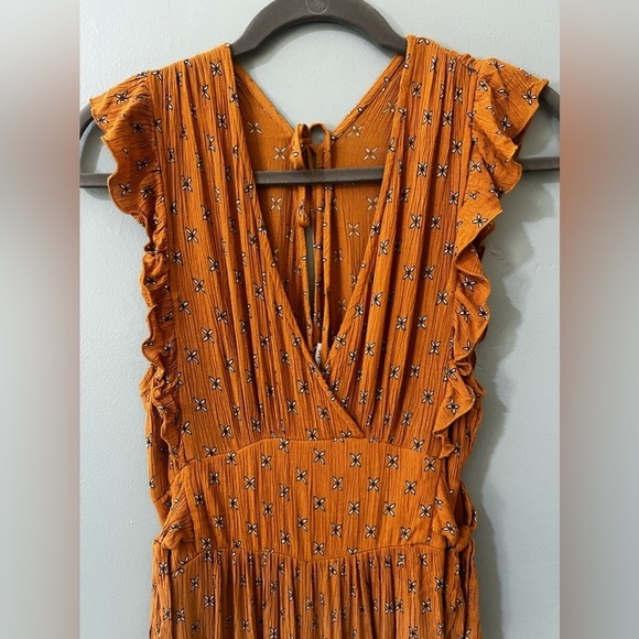Patrons of Peace burnt orange floral flutter sleeve jumpsuit size medium - Picture 2 of 9